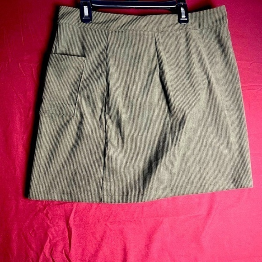 SHEIN Indego Kising Wool Mini  Skirt‎  Olive green